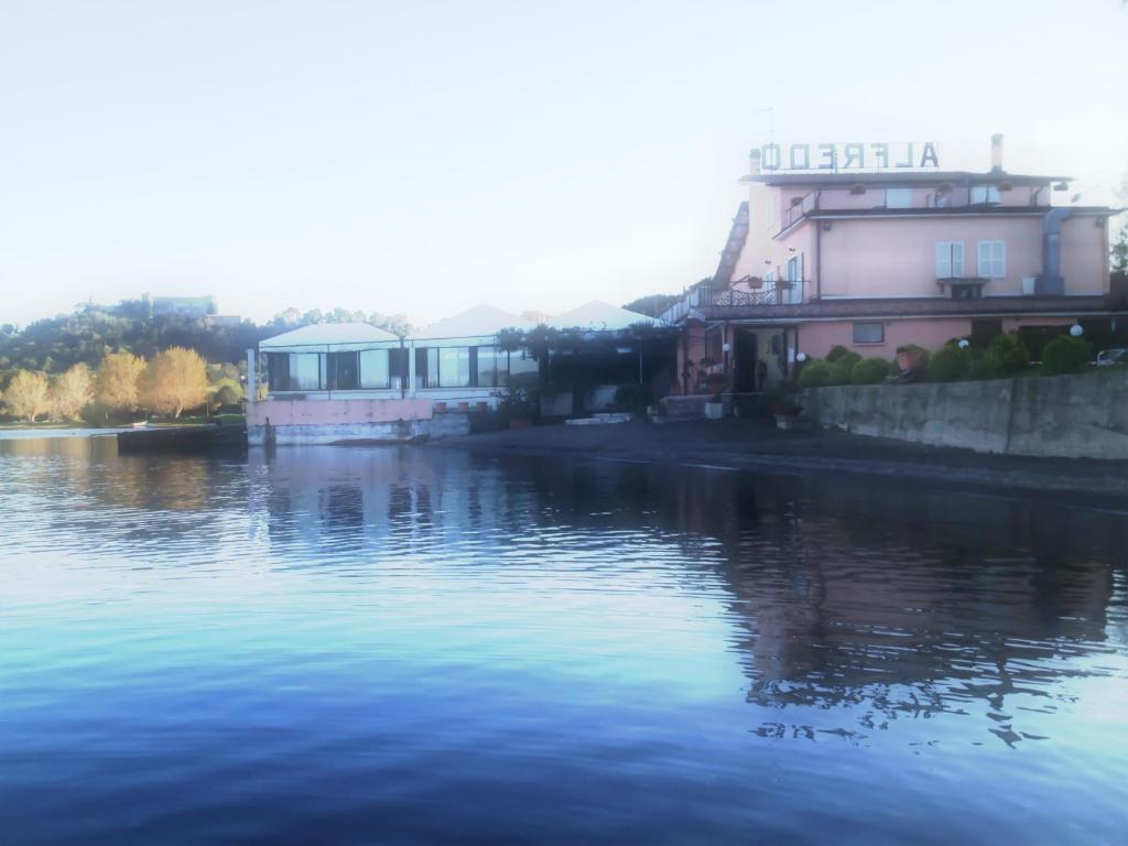 Albergo Ristorante Alfredo Da Persichella Bracciano  Eksteriør billede